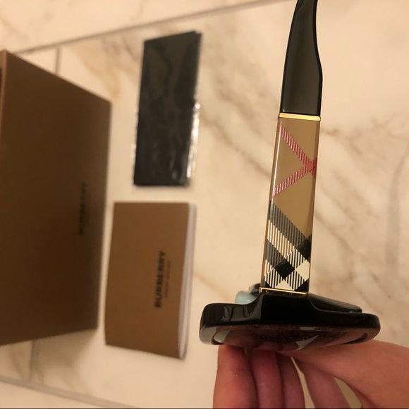 🔥NEW BURBERRY SUNGLASSES 🔥 - Picture 5 of 12